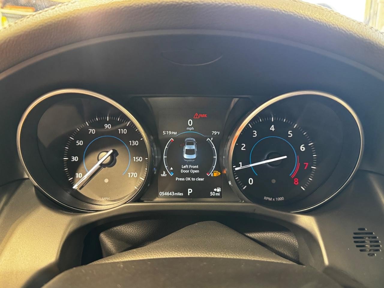 Used 2018 Jaguar XF Premium RWD image 19