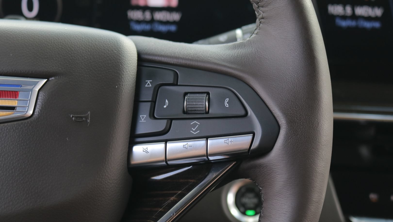 Certified 2023 Cadillac Escalade Premium Luxury RWD image 22