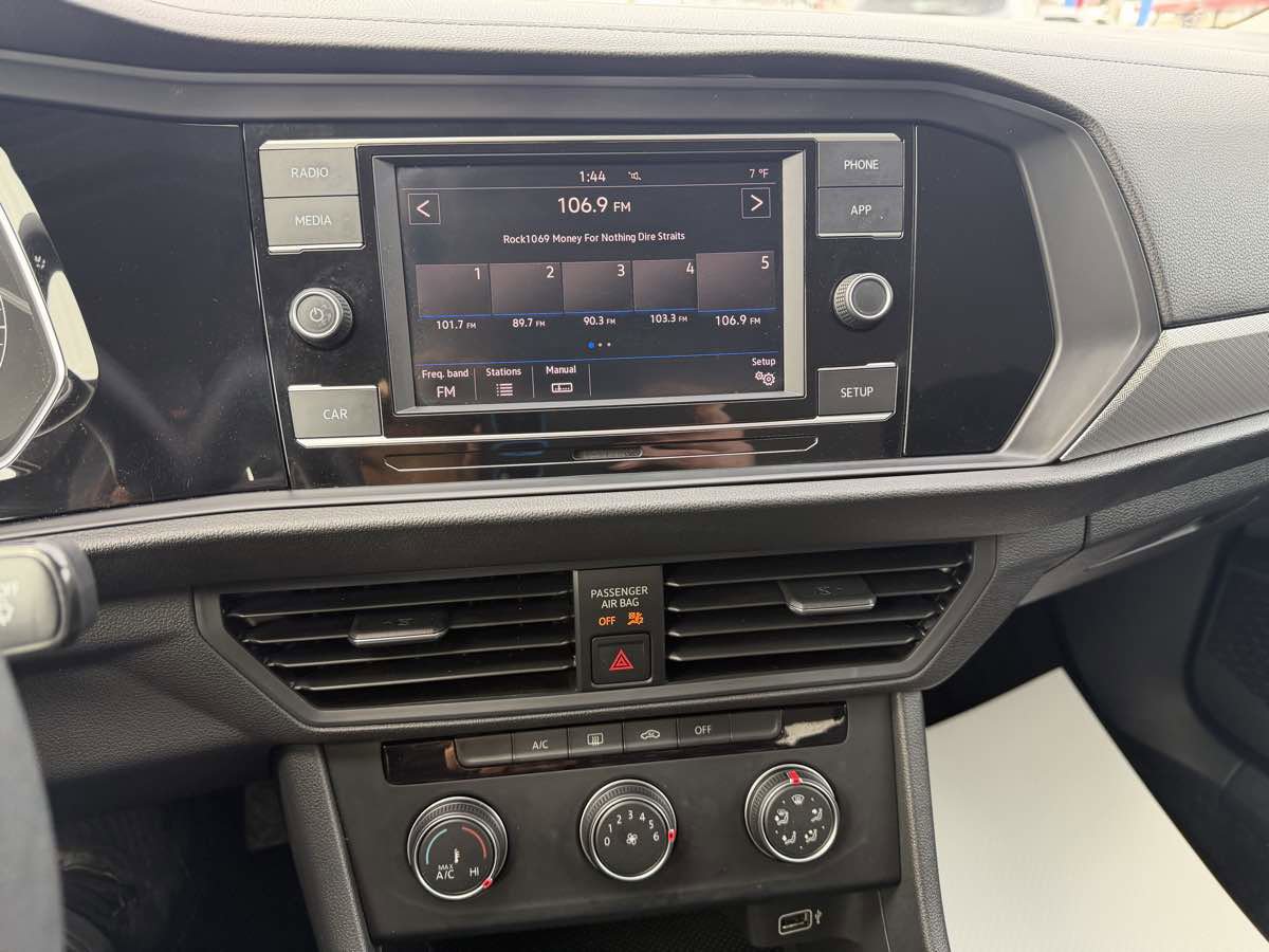 Used 2019 Volkswagen Jetta S w/ Driver Assistance Package image 22