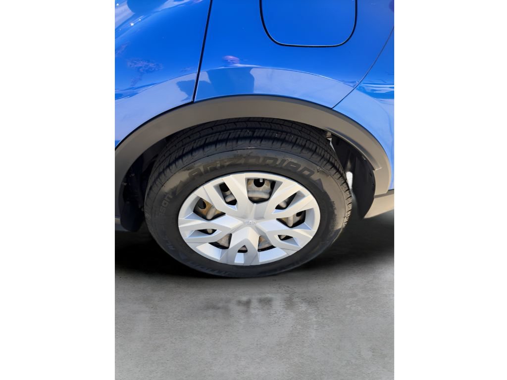 Used 2019 Toyota C-HR LE FWD image 8