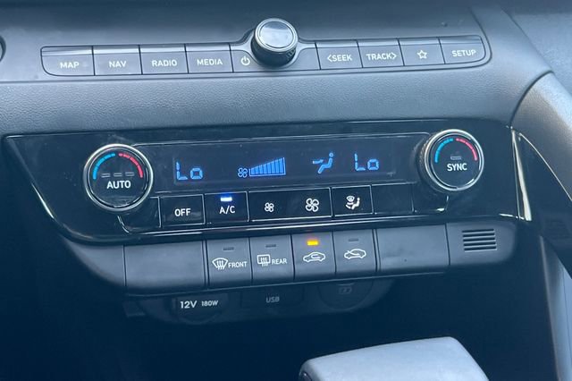 Used 2025 Hyundai Elantra SEL FWD image 25