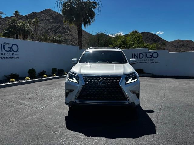 Used 2023 Lexus GX 460 Premium w/ Accessory Package AWD/4WD image 2