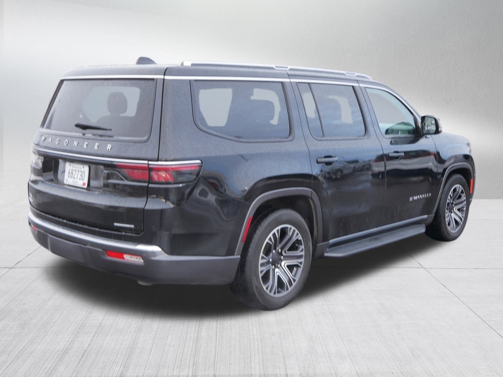 Used 2022 Jeep Wagoneer Series III w/ Rear Seat Video Group 1 image 7