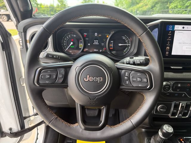 Used 2024 Jeep Wrangler Unlimited AWD/4WD image 17