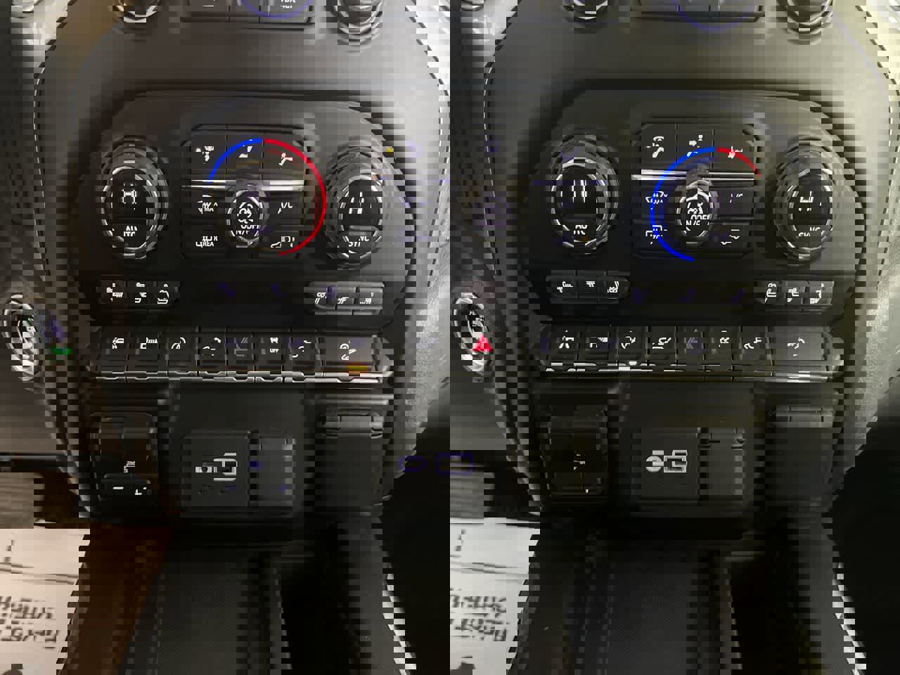 Used 2021 Chevrolet Silverado 1500 LTZ w/ Technology Package image 21