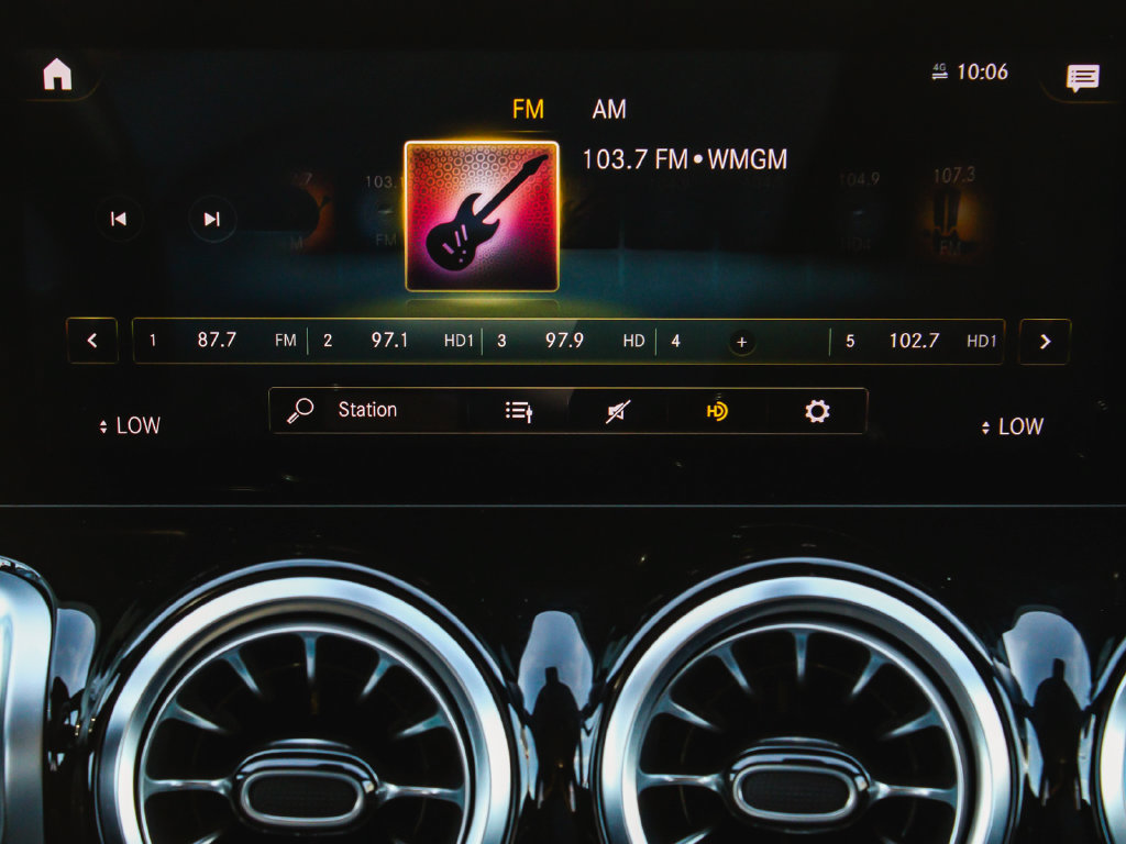 Used 2022 Mercedes-Benz GLB 250 4MATIC image 21