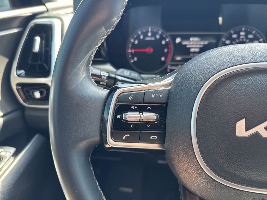 Used 2022 Kia Sorento SX image 15