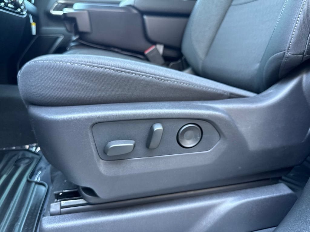 New 2026 Chevrolet Silverado 3500 LT w/ All Star Edition AWD/4WD image 21