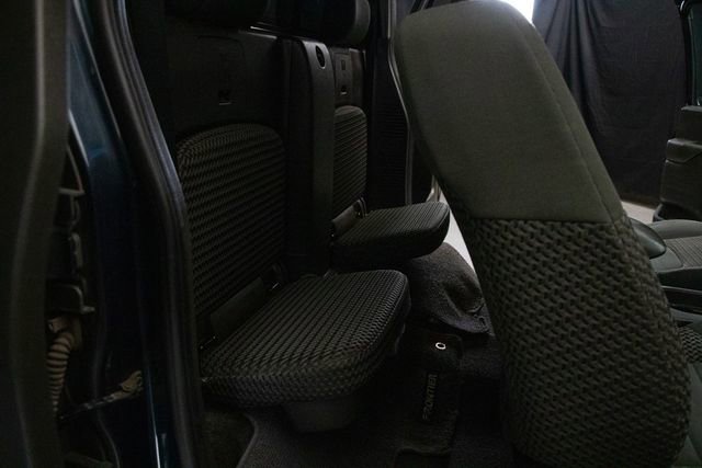 Used 2016 Nissan Frontier SV image 17