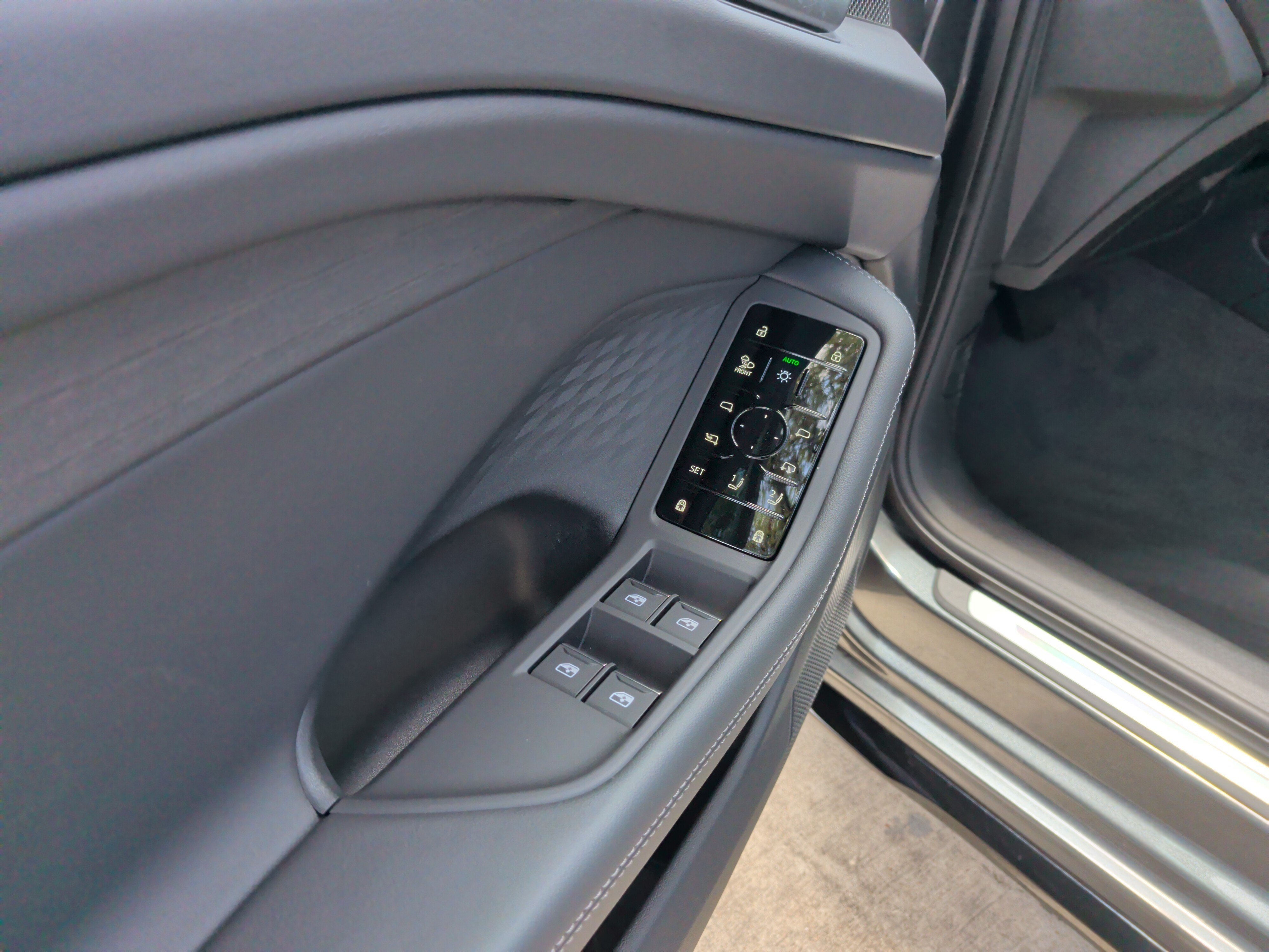 New 2026 Audi A6 Premium Plus AWD/4WD image 14