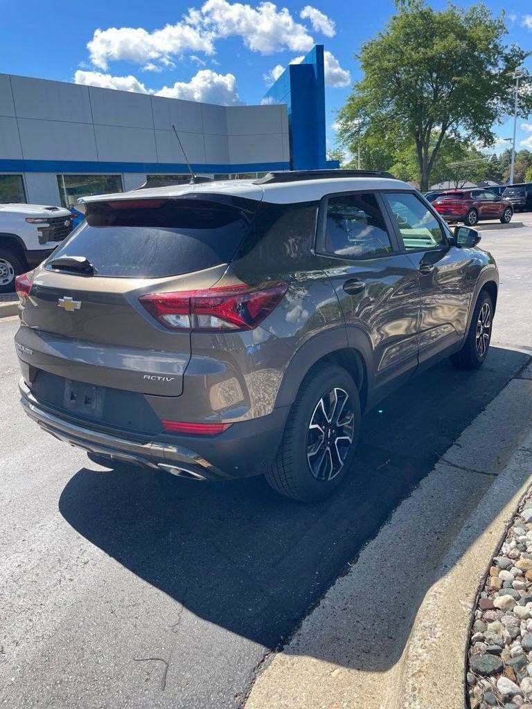 Used 2021 Chevrolet TrailBlazer ACTIV w/ Sun and Liftgate Package AWD/4WD image 3