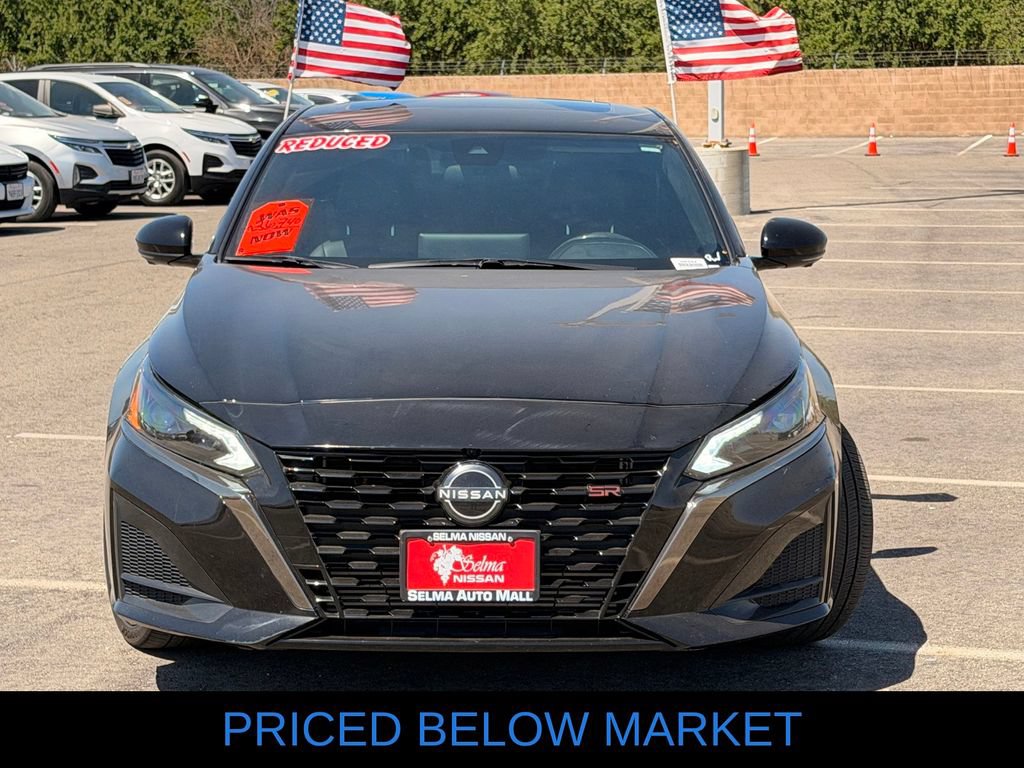 Used 2023 Nissan Altima 2.0 SR FWD image 3
