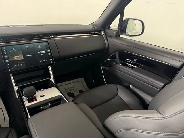 New 2025 Land Rover Range Rover SE image 27