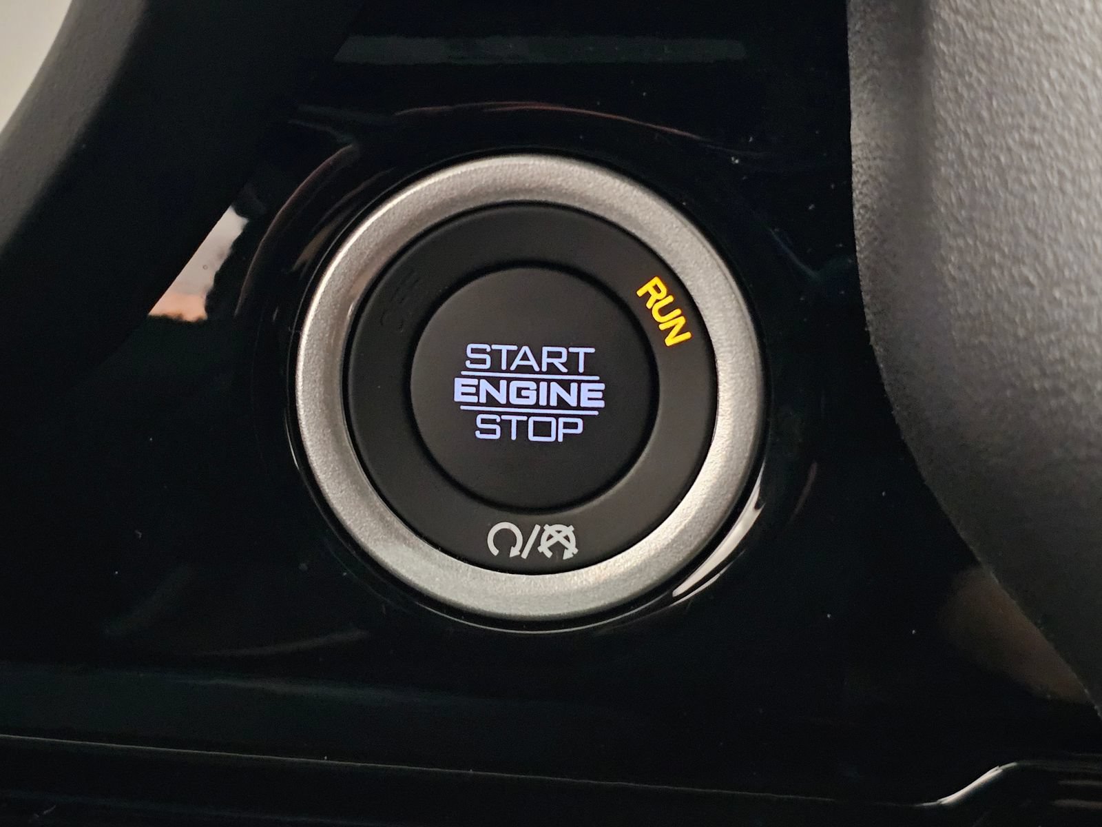 New 2026 RAM 1500 Laramie AWD/4WD image 15