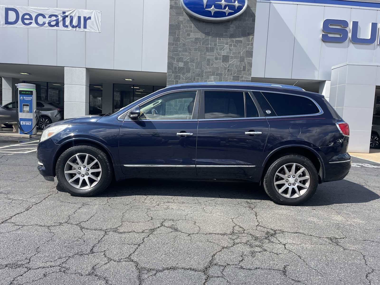 Used 2015 Buick Enclave Leather image 2