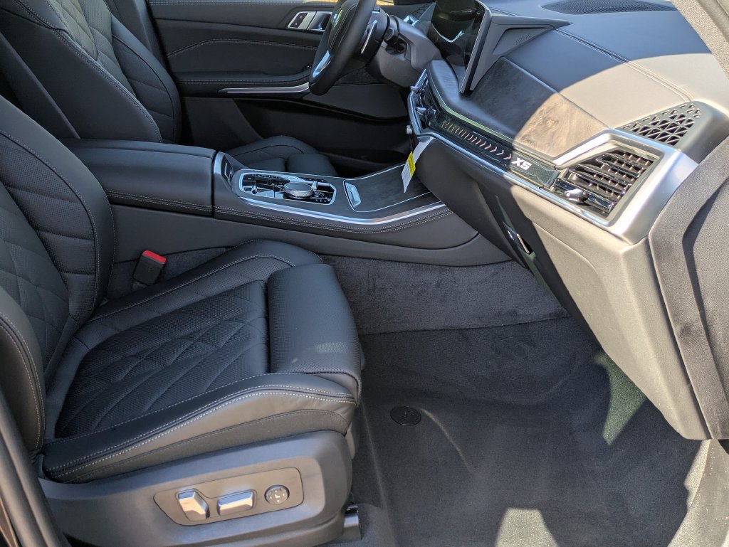 New 2026 BMW X5 xDrive50e w/ Premium Package AWD/4WD image 23