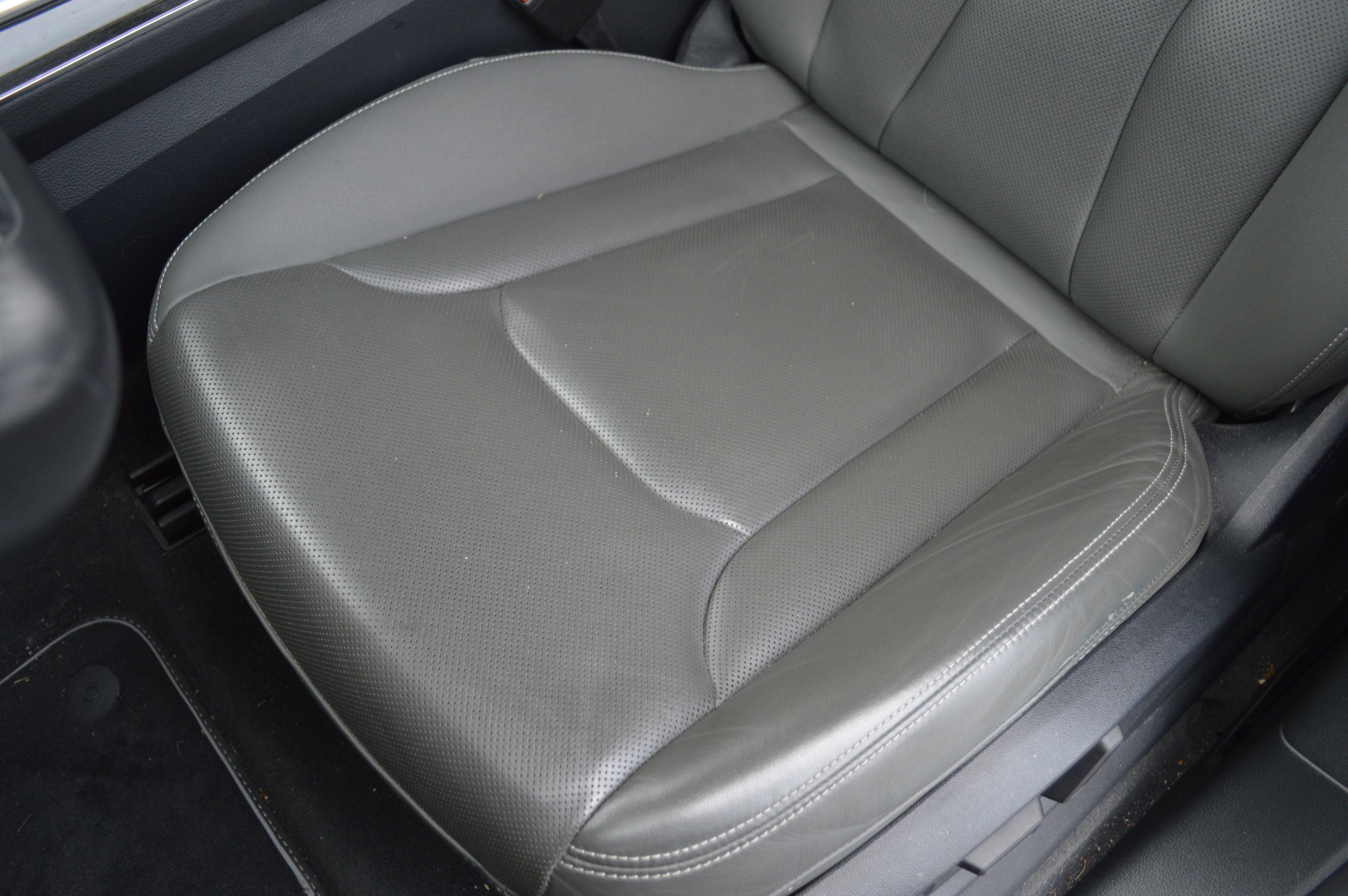 Used 2020 Audi Q8 Premium Plus image 26