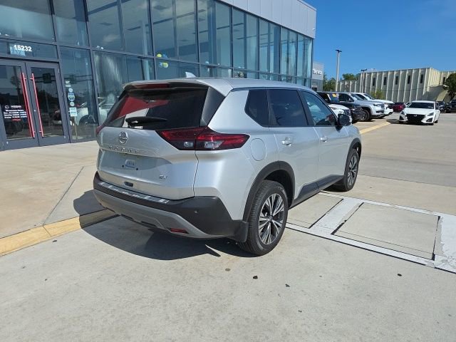 Used 2023 Nissan Rogue SV FWD image 4