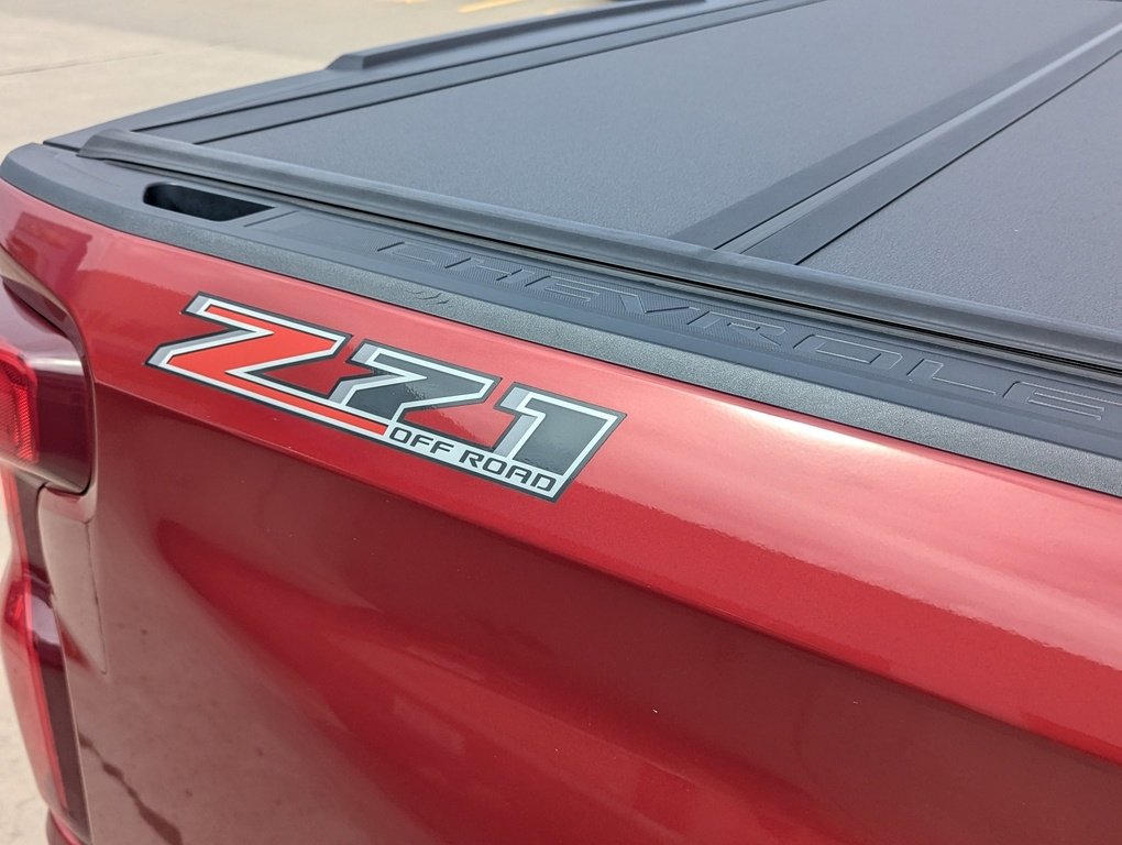 Used 2022 Chevrolet Silverado 1500 LTZ w/ LTZ Premium Package image 11