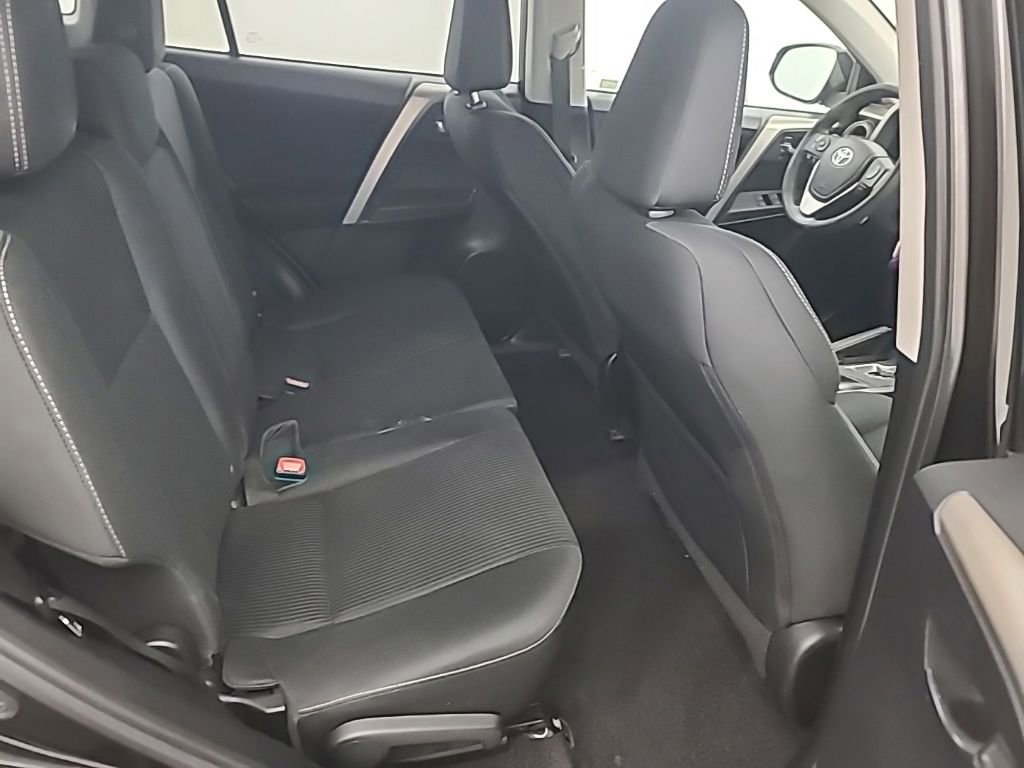 Used 2015 Toyota RAV4 XLE image 16