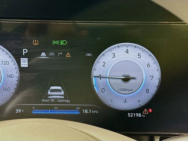 Used 2024 Hyundai Elantra SEL image 14