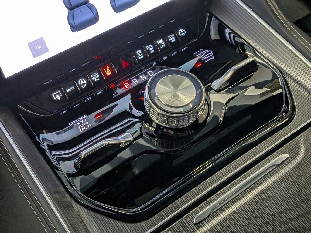 New 2026 Jeep Grand Wagoneer Summit w/ Premium Group III image 18