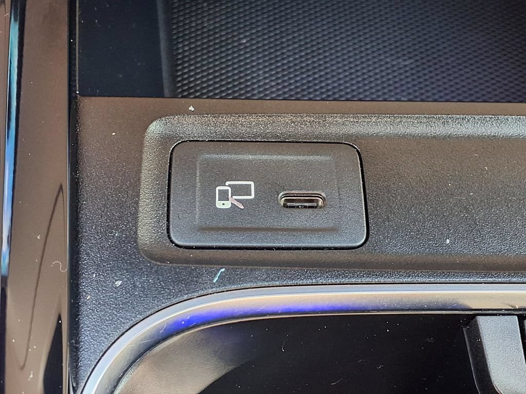 Used 2023 Mercedes-Benz GLB 250 image 5