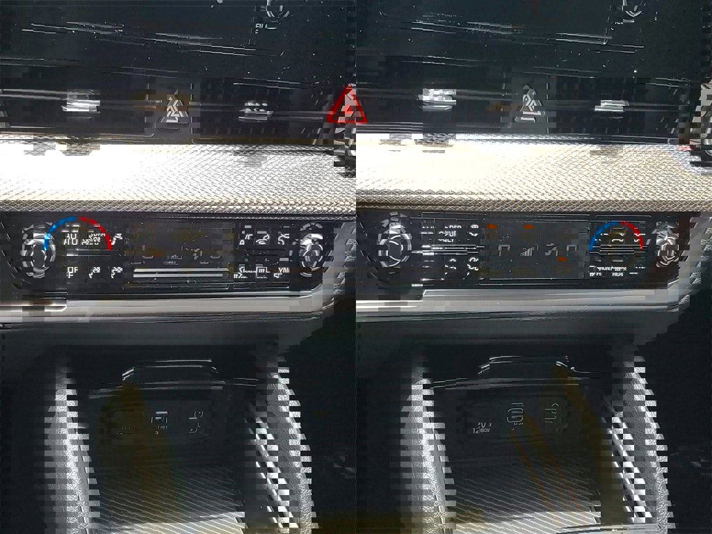 New 2025 Kia Sportage LX image 17