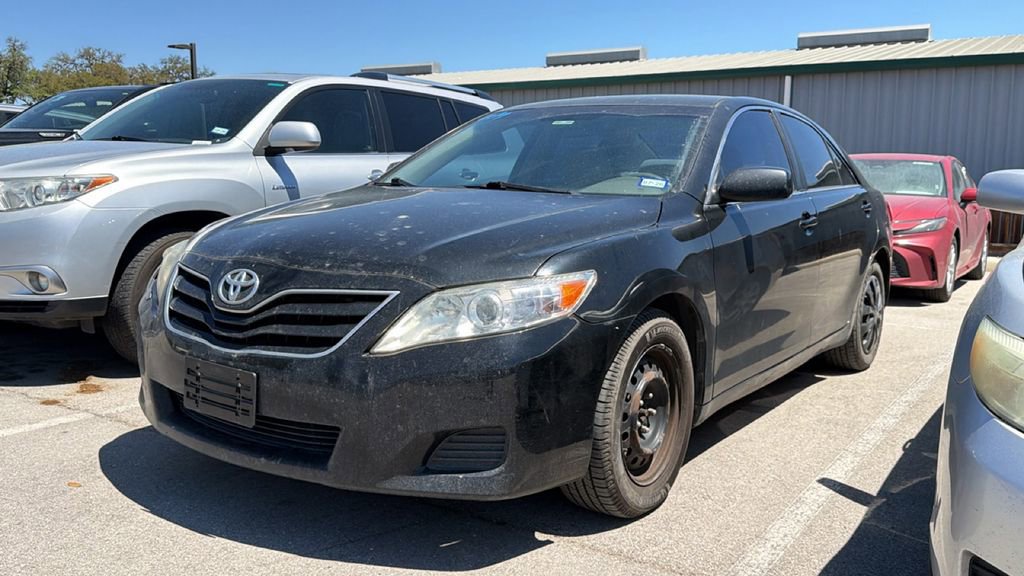 Used 2010 Toyota Camry LE FWD image 13