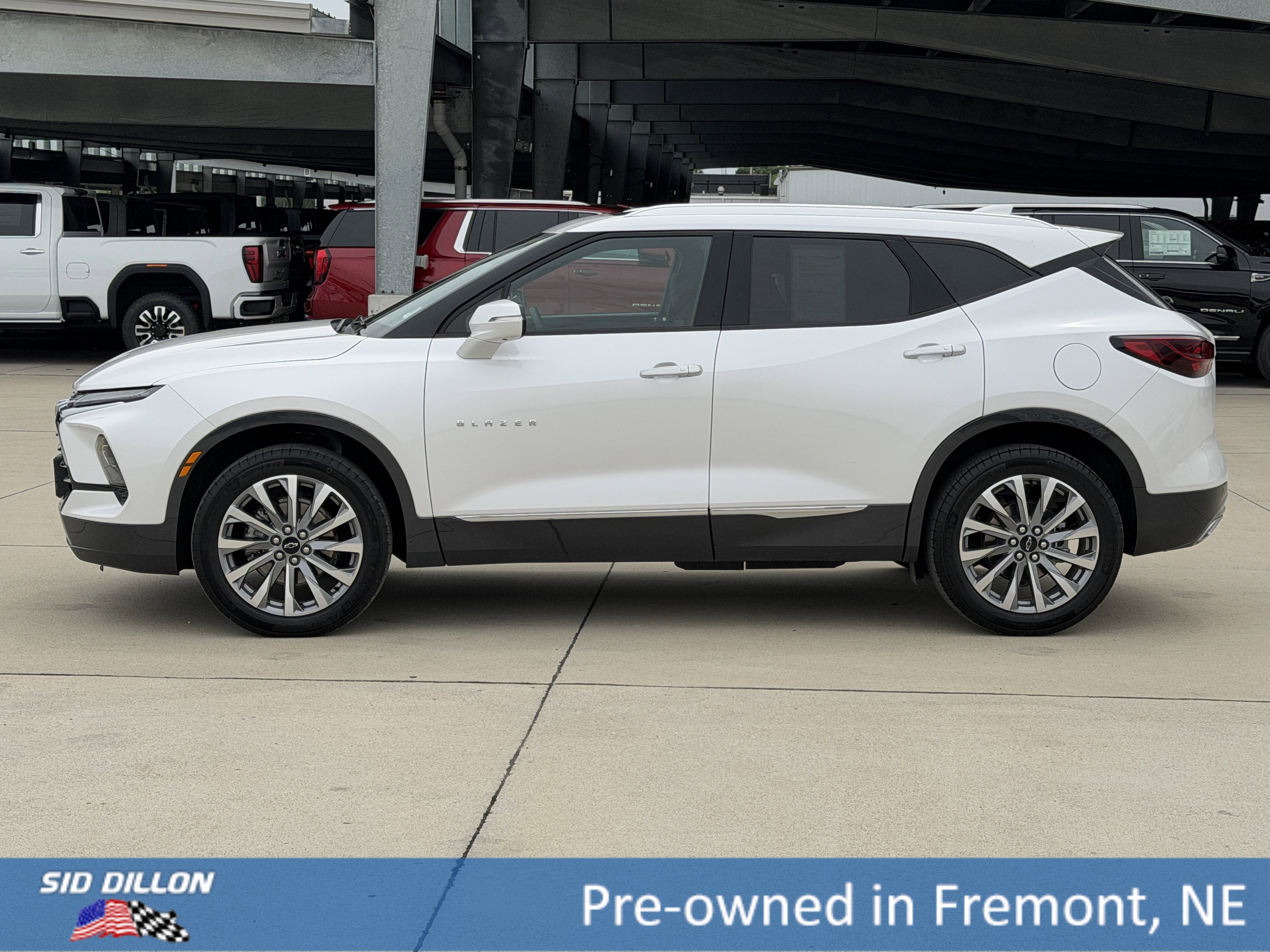 Certified 2025 Chevrolet Blazer Premier w/ Driver Confidence II Package AWD/4WD image 8
