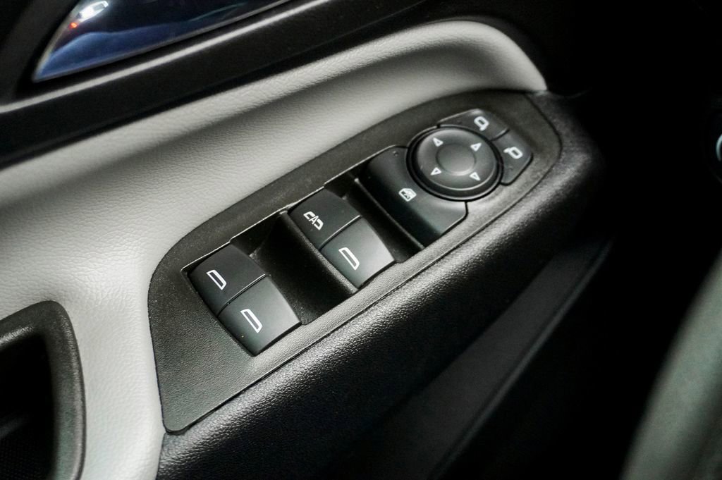 Used 2023 Chevrolet Equinox LS image 24