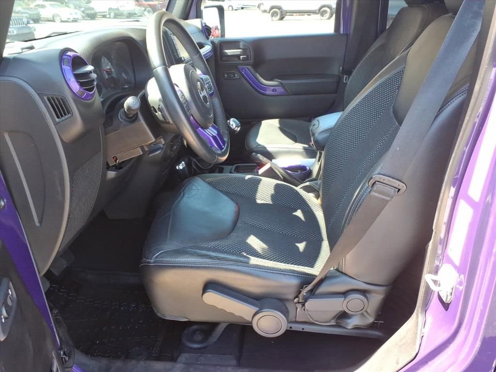 Used 2016 Jeep Wrangler Unlimited Sahara image 15