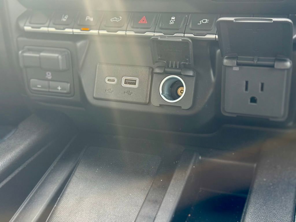 Used 2023 GMC Sierra 2500 Denali image 21