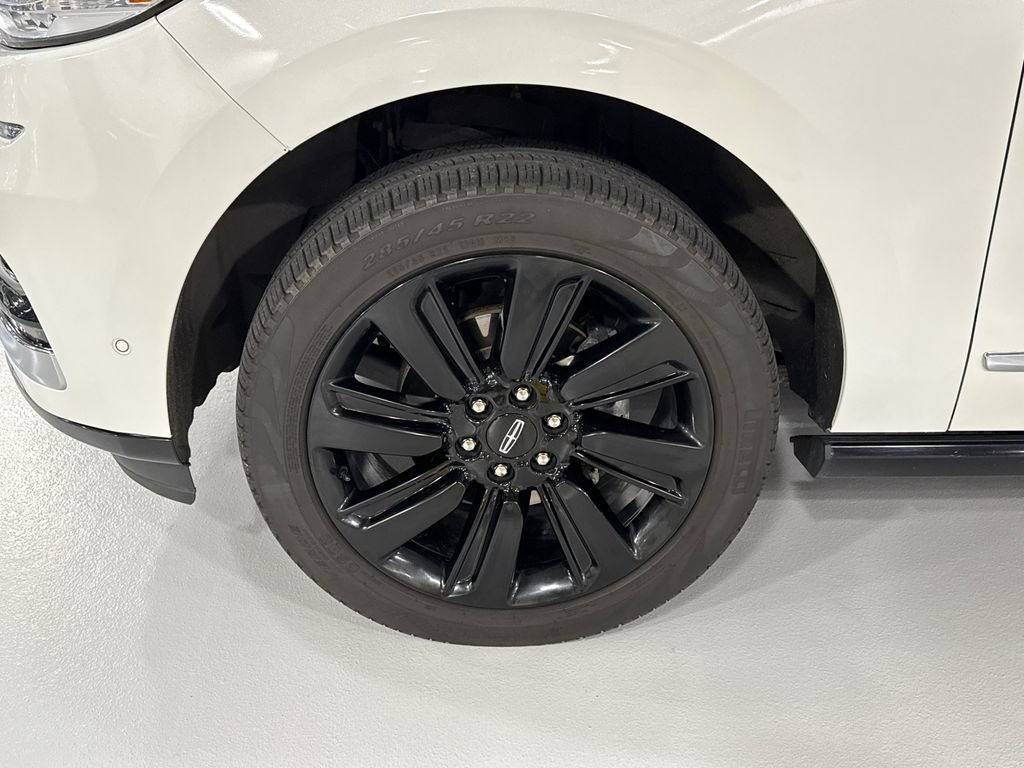 Used 2024 Lincoln Navigator L Black Label AWD/4WD image 8
