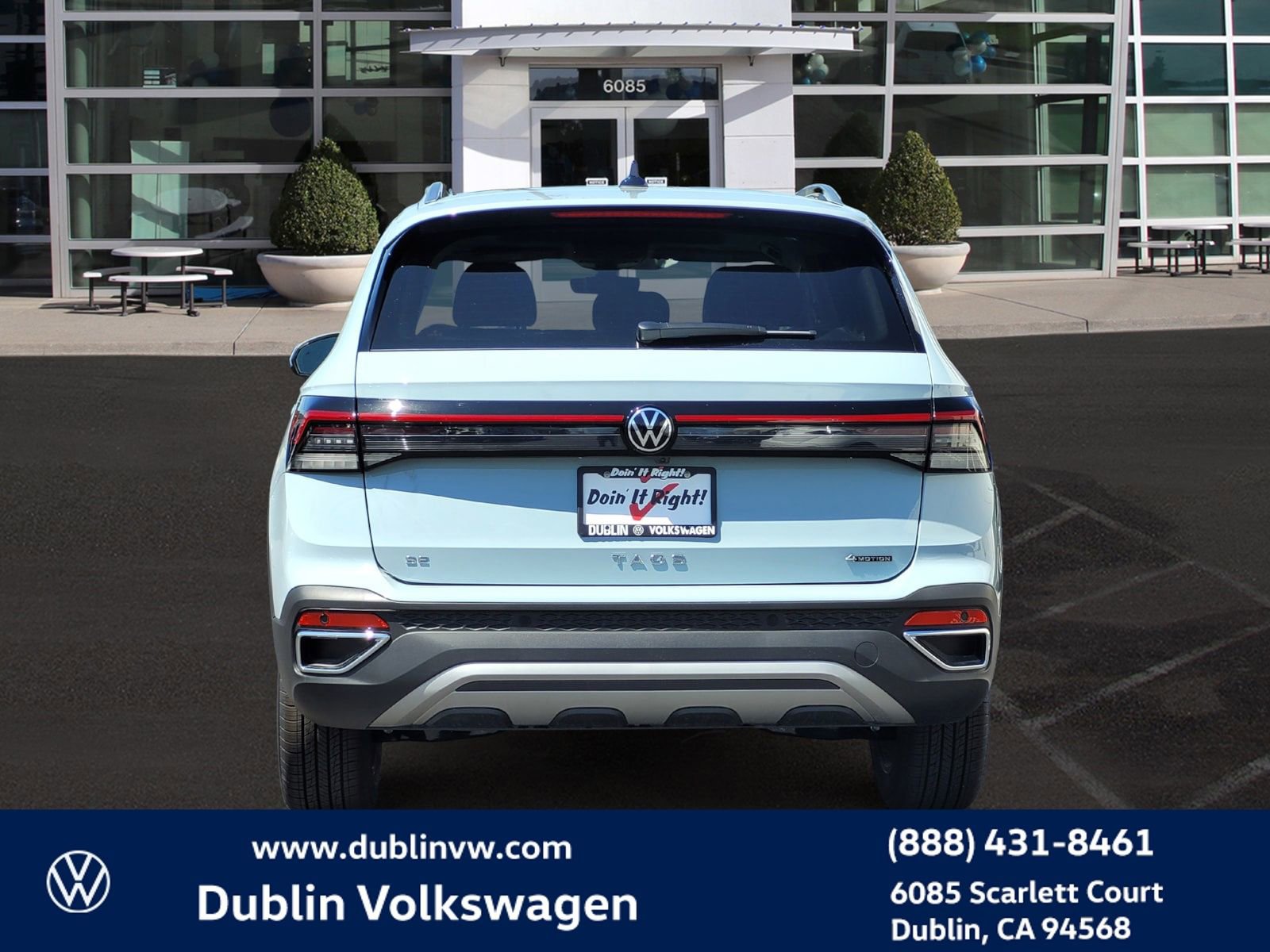 New 2025 Volkswagen Taos SE image 5