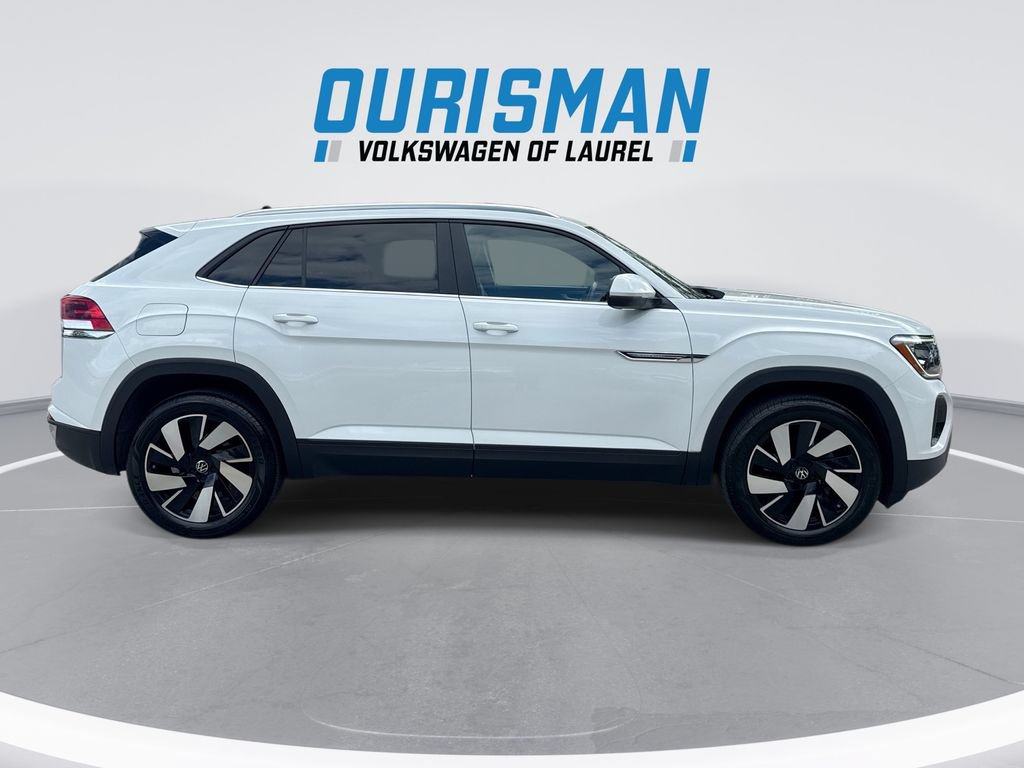 Used 2024 Volkswagen Atlas Cross Sport SE AWD/4WD image 9
