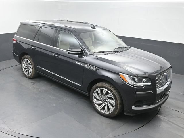 Used 2023 Lincoln Navigator Reserve w/ Equipment Group 201A AWD/4WD image 42