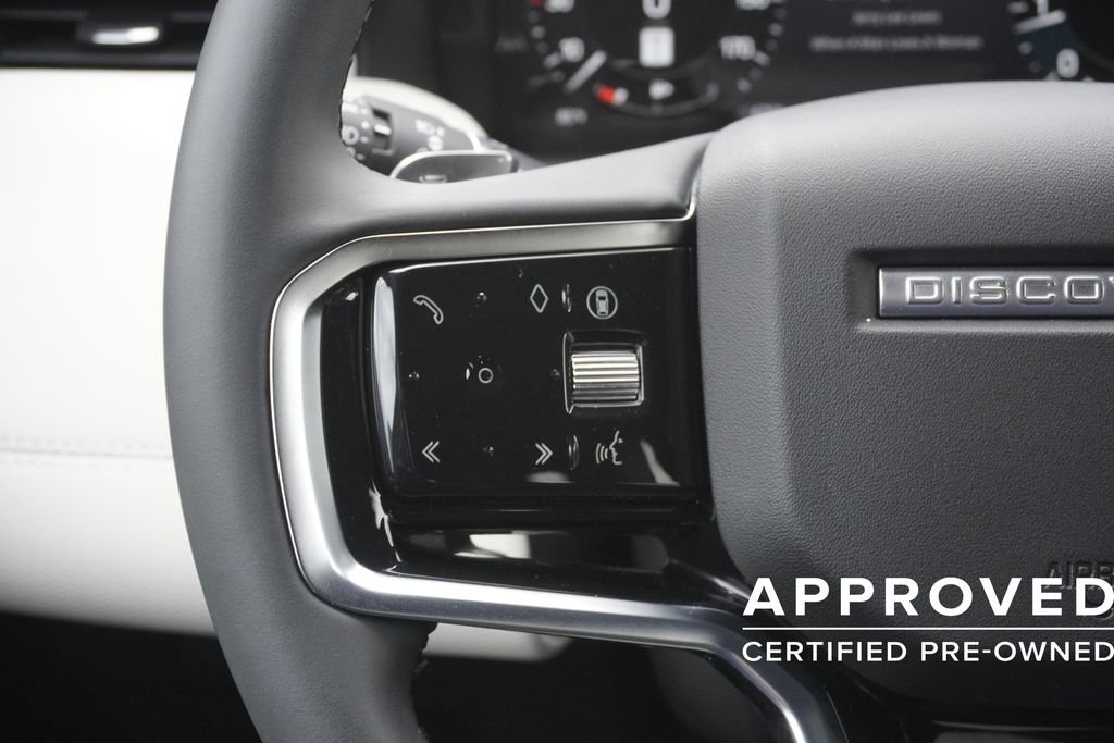 Used 2025 Land Rover Discovery Sport Dynamic SE image 12