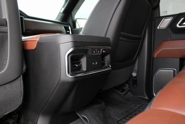 Used 2025 GMC Sierra 1500 Denali Ultimate image 9