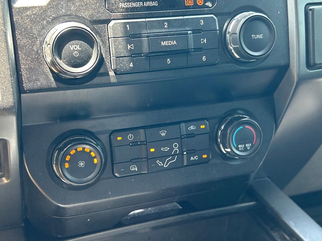 Used 2021 Ford F250 XLT w/ FX4 Off-Road Package AWD/4WD image 29