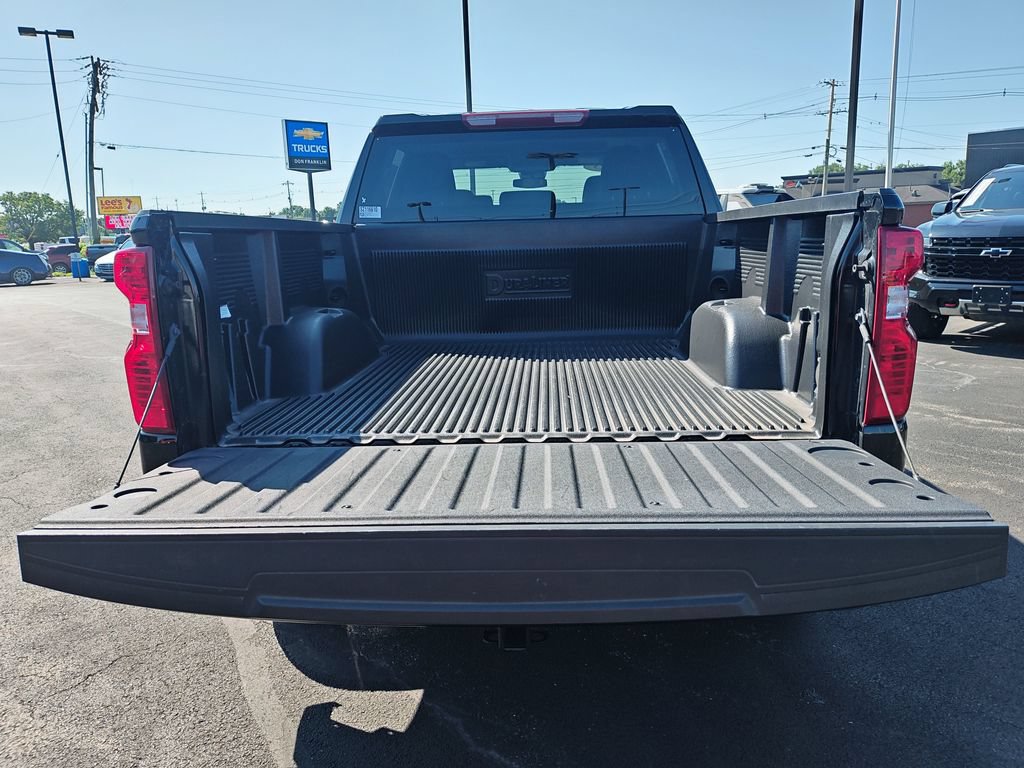 Used 2025 Chevrolet Silverado 1500 LT AWD/4WD image 9