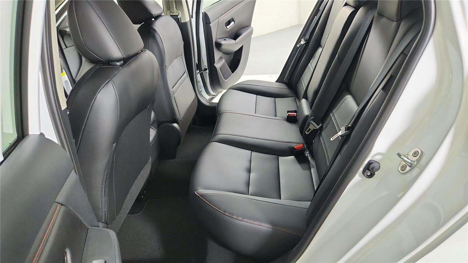 Certified 2025 Nissan Sentra SR w/ SR Premium Package image 31