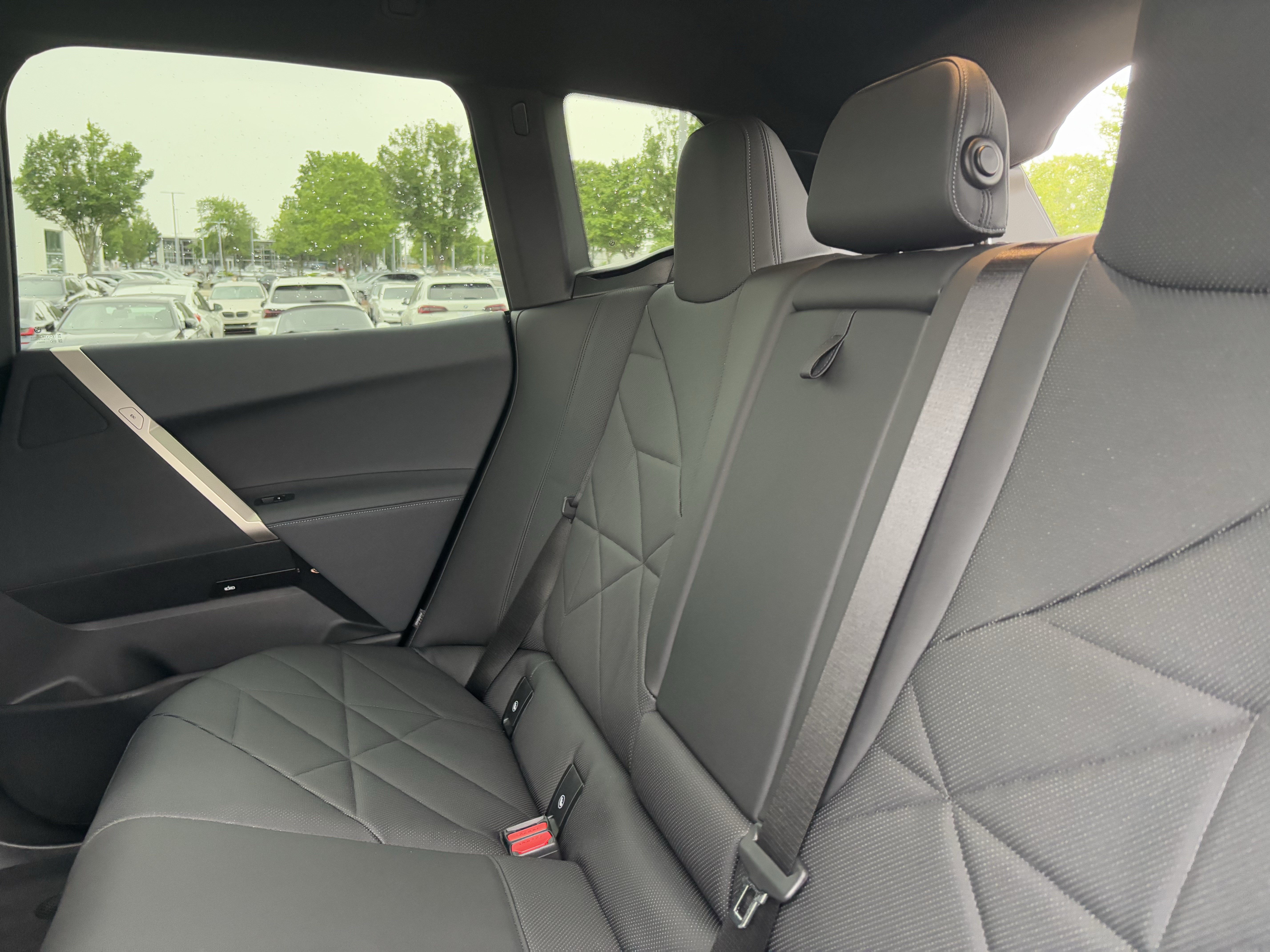 Certified 2023 BMW iX xDrive50 AWD/4WD image 33