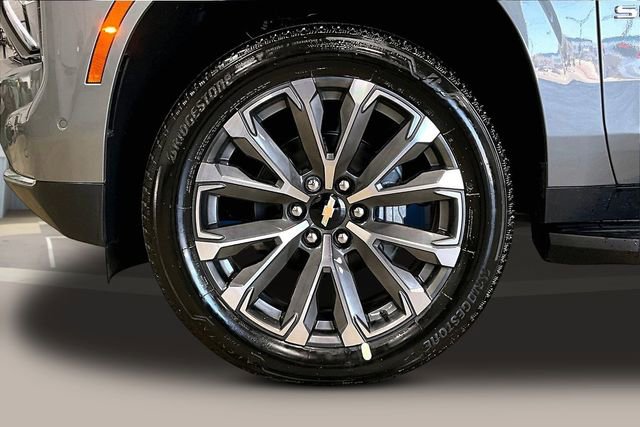 New 2026 Chevrolet Suburban High Country w/ Sun And Tow Package AWD/4WD image 12