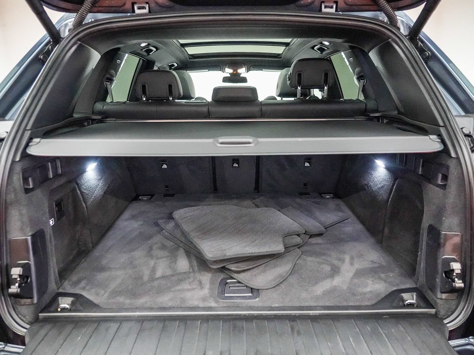 Used 2021 BMW X5 sDrive40i w/ Premium Package RWD image 28