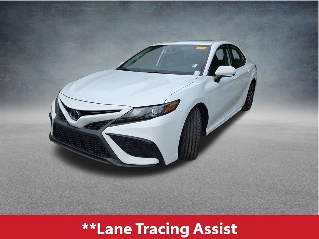 Used 2023 Toyota Camry SE FWD image 11