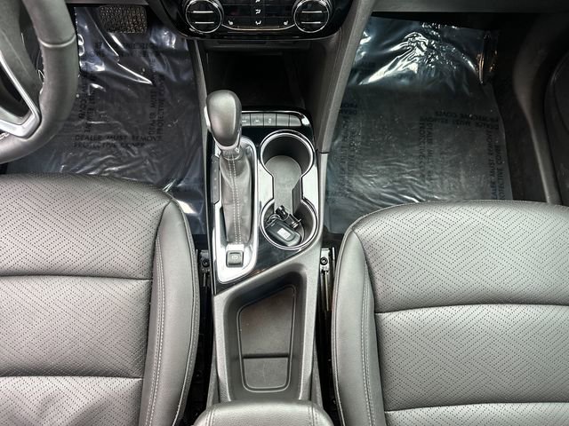 Used 2022 Buick Encore GX Essence w/ Experience Buick Package image 29