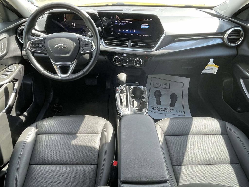Used 2024 Chevrolet Trax ACTIV w/ Sunroof Package FWD image 11