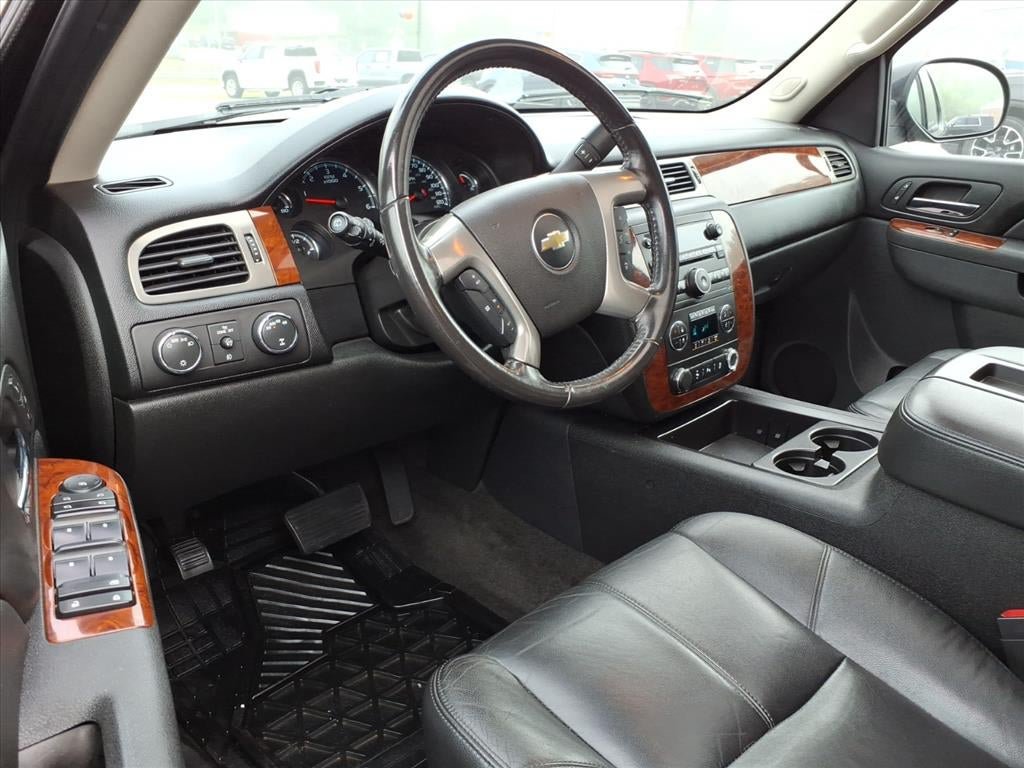 Used 2013 Chevrolet Tahoe LT w/ Luxury Package AWD/4WD image 16