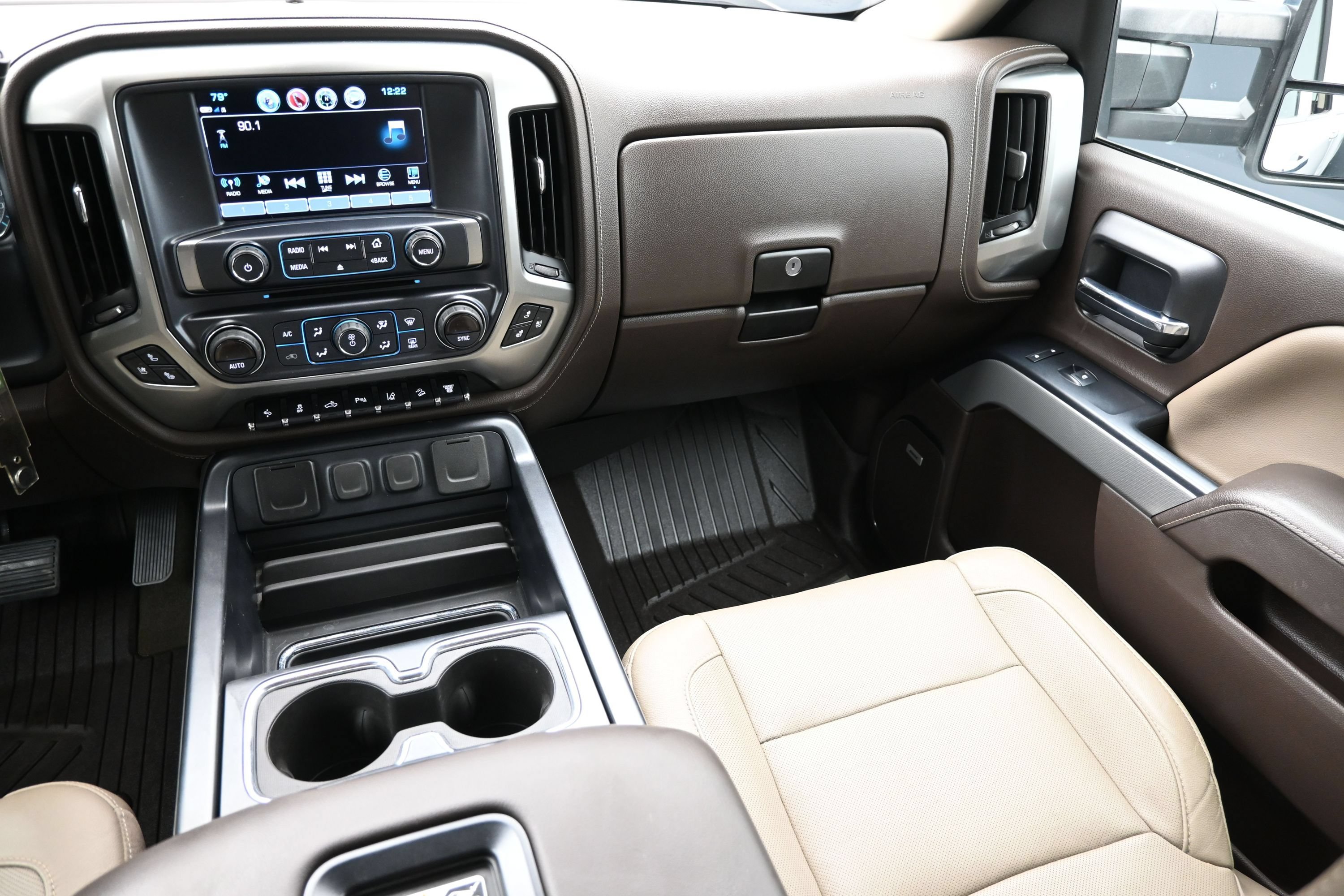 Used 2018 Chevrolet Silverado 2500 LTZ w/ Duramax Plus Package AWD/4WD image 35